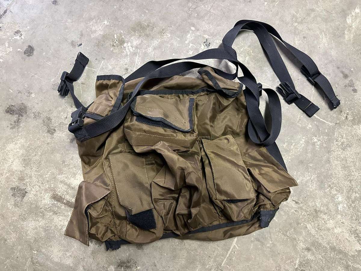 SMALL GET AWAY, LIGHT WEIGHT PATTERN 83 BACK PACK