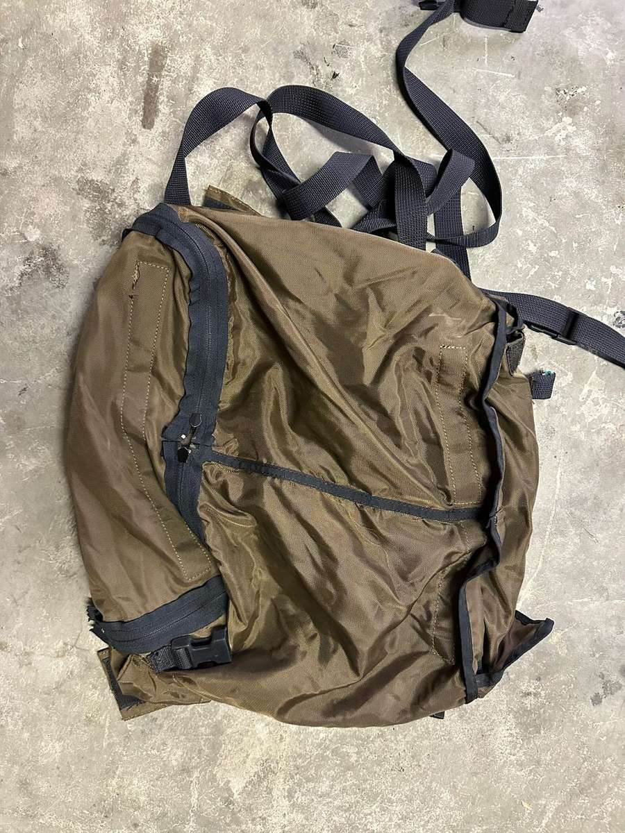 SMALL GET AWAY, LIGHT WEIGHT PATTERN 83 BACK PACK