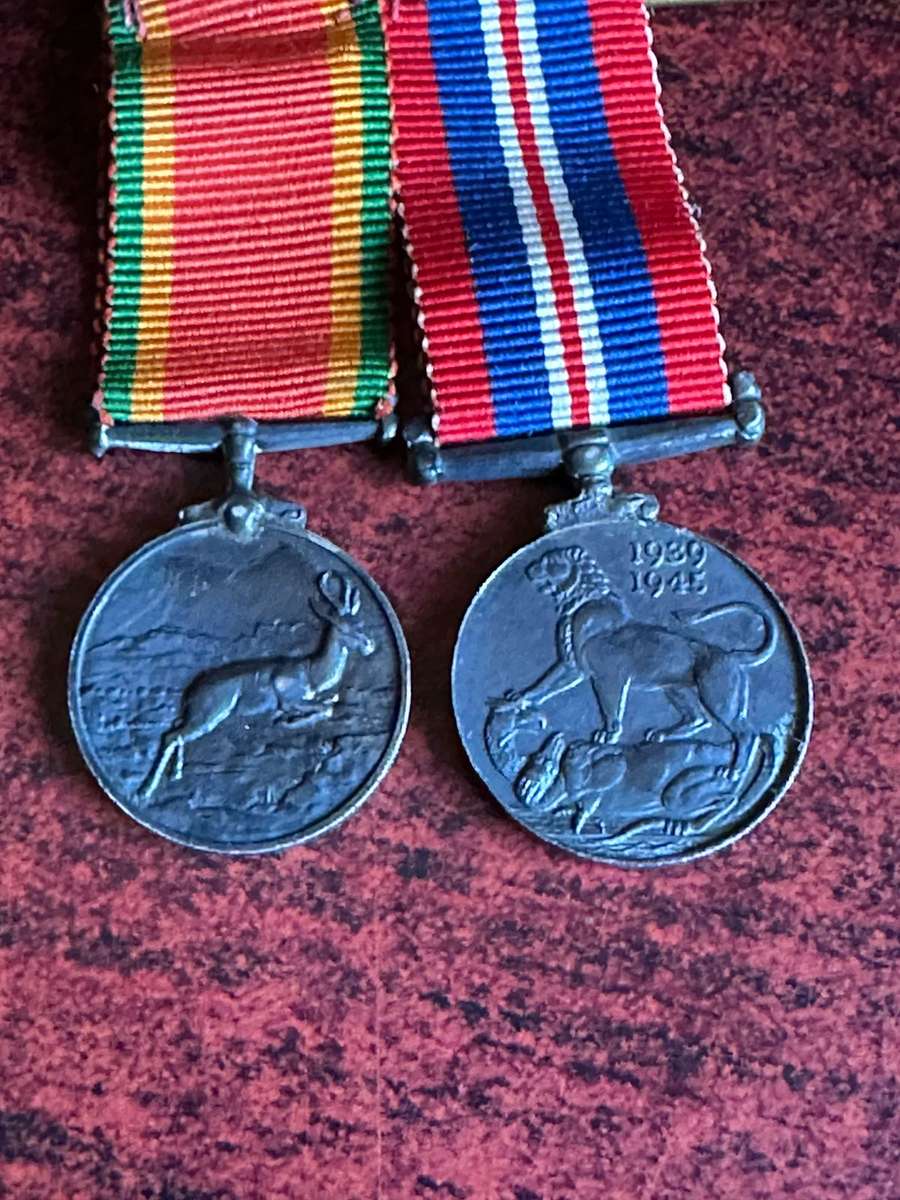 WW2 MINIATURE MEDALS WAR MEDAL AND AFRICA SERVICE MEDAL-AUTHENTIC PERIOD MEDALS