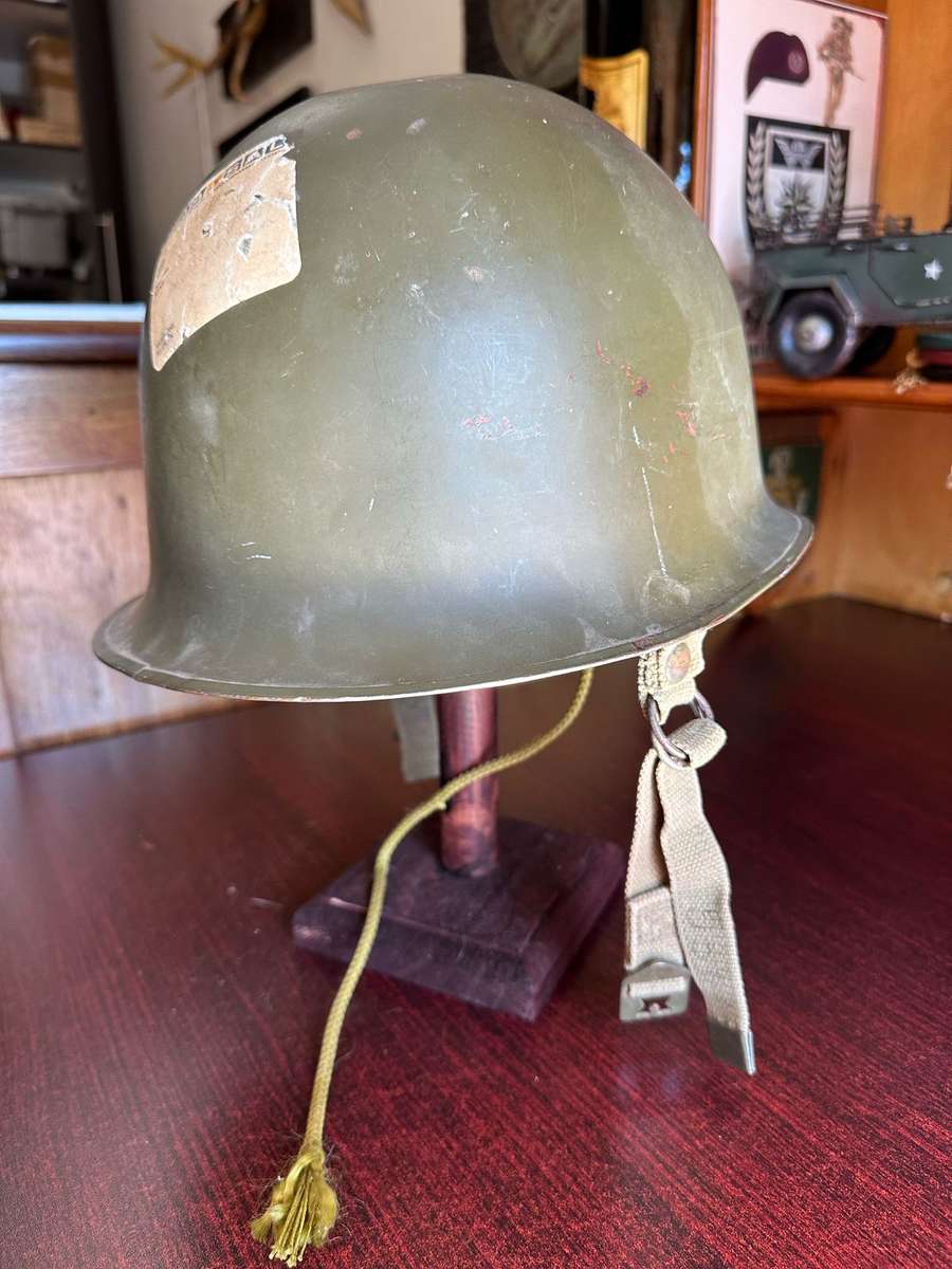 SADF PERIOD "STAALDAK" COMPLETE WITH CHIN STRAP AND MOSDOP