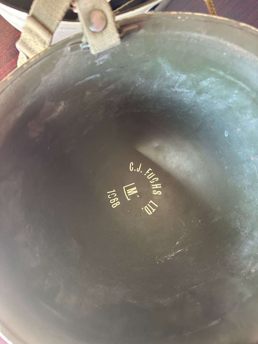 SADF PERIOD "STAALDAK" COMPLETE WITH CHIN STRAP AND MOSDOP