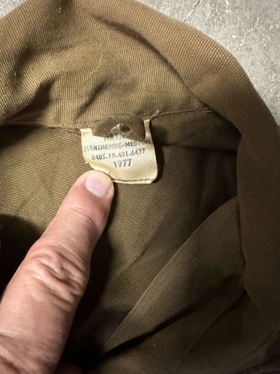 NUTRIA TROUSERS-SIZE 30-PIPE LENGTH OF 69CM-LONG SLEEVE SHIRT SIZE MEDIUM-MEASURES 55CM ARMPIT TO AR