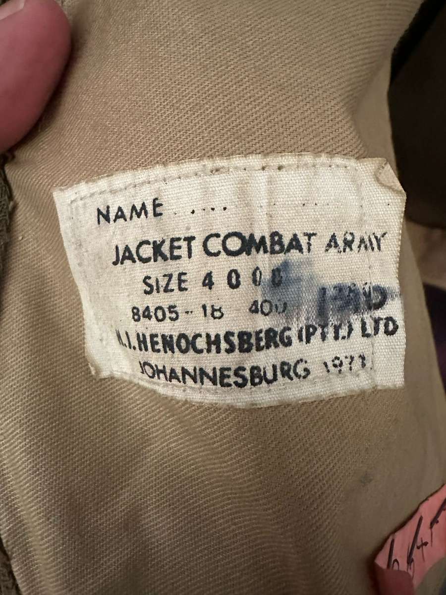 BUNNY JACKET-LOOKS LIKE SIZE 380-MEASURES 53 CM ARMPIT TO ARMPIT-CONDITION ALMOST MINT