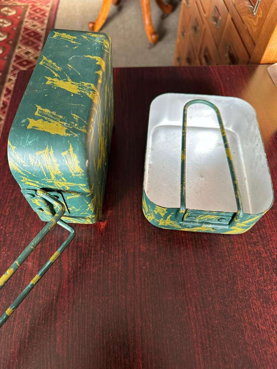 Rhodesian used and painted Dixi. From a former member.