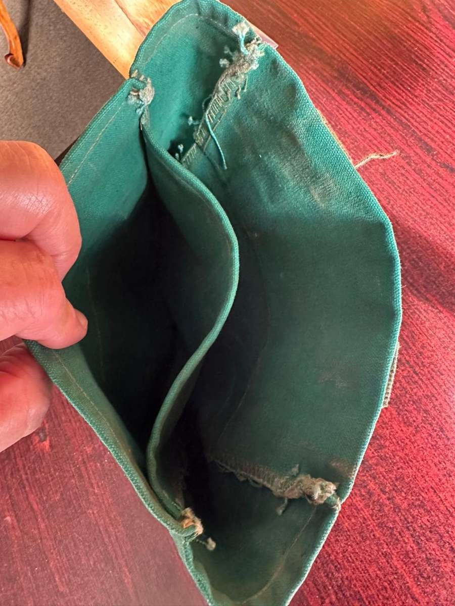 Rhodesian ditty bag. Original period item, hand painted. Measures 26x23 cm.