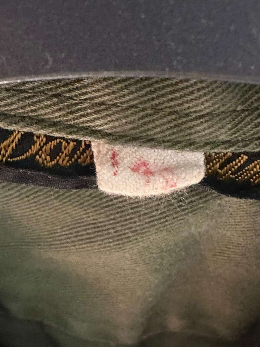 Rhodesian olive green long sleeve shirt, size medium,measures 55cm armpit to armpit,heavy denim type