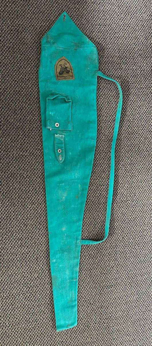 Rhodesian rifle bag. Measures 120 cm.