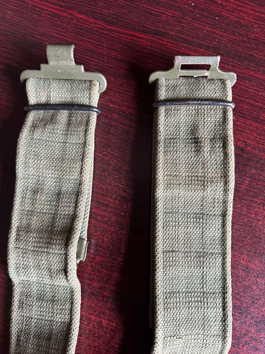 Rhodesian webbing belt. Extended length 101 cm. Olive green.