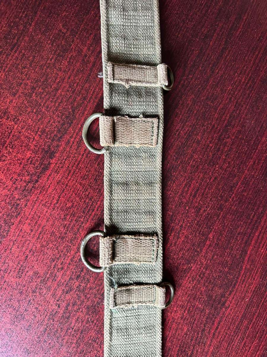 Rhodesian webbing belt. Extended length 101 cm. Olive green.