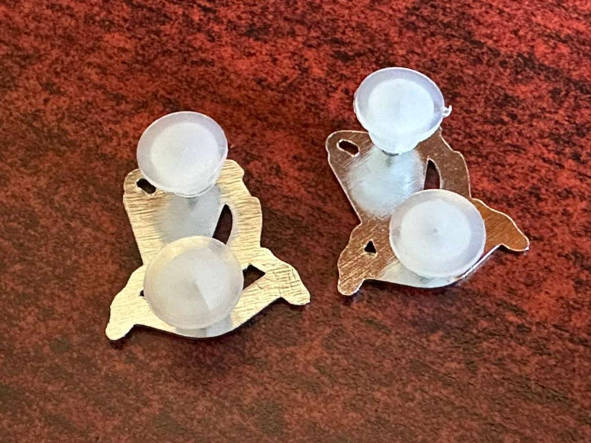 SA Irish collar badge pair. Chrome. Pins intact.