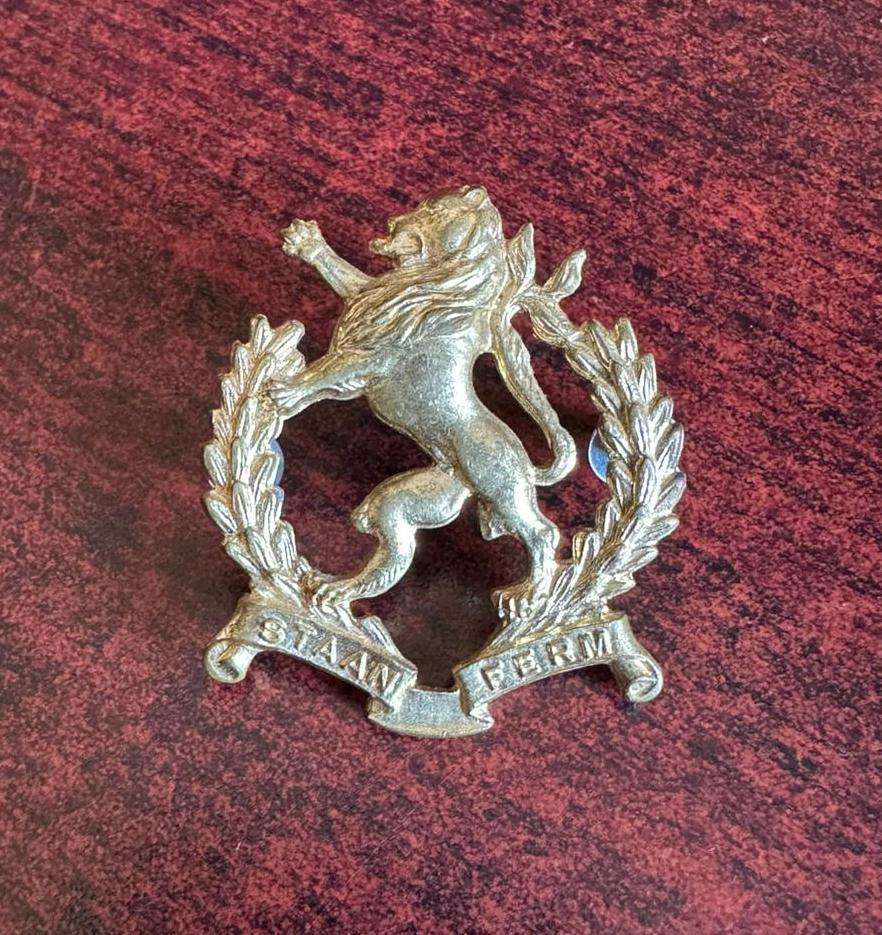Regt. highveld cap badge. Worn from 1960. 2 x Screw lugs.