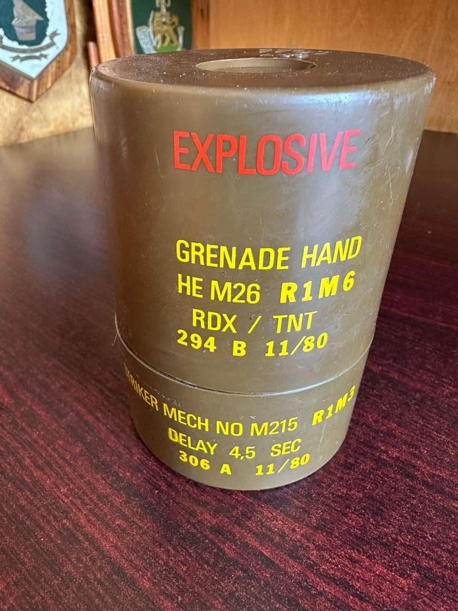 Plastic cannister for the M26 hand grenade, complete with polystyrene inserts. In very good conditio