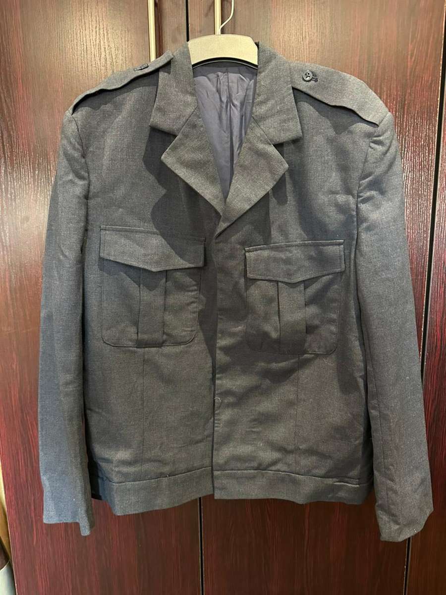 SA Airforce stepout bunny jacket labelled. Size medium, measures 55 cm armpit to armpit.