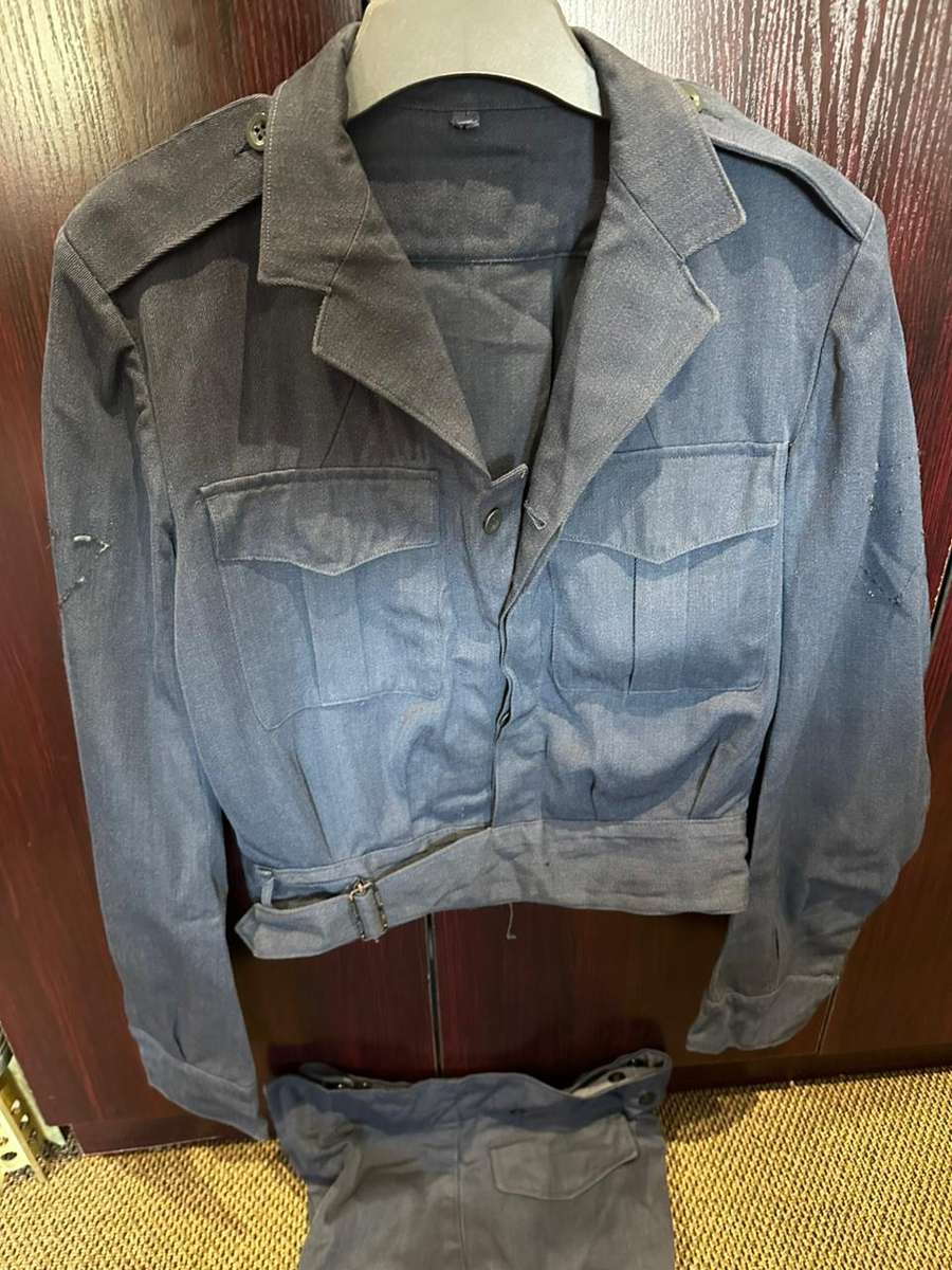 SA Airforce bunny jacket and trousers. The bunny jacket a size medium, measures 53 cm armpit to armp