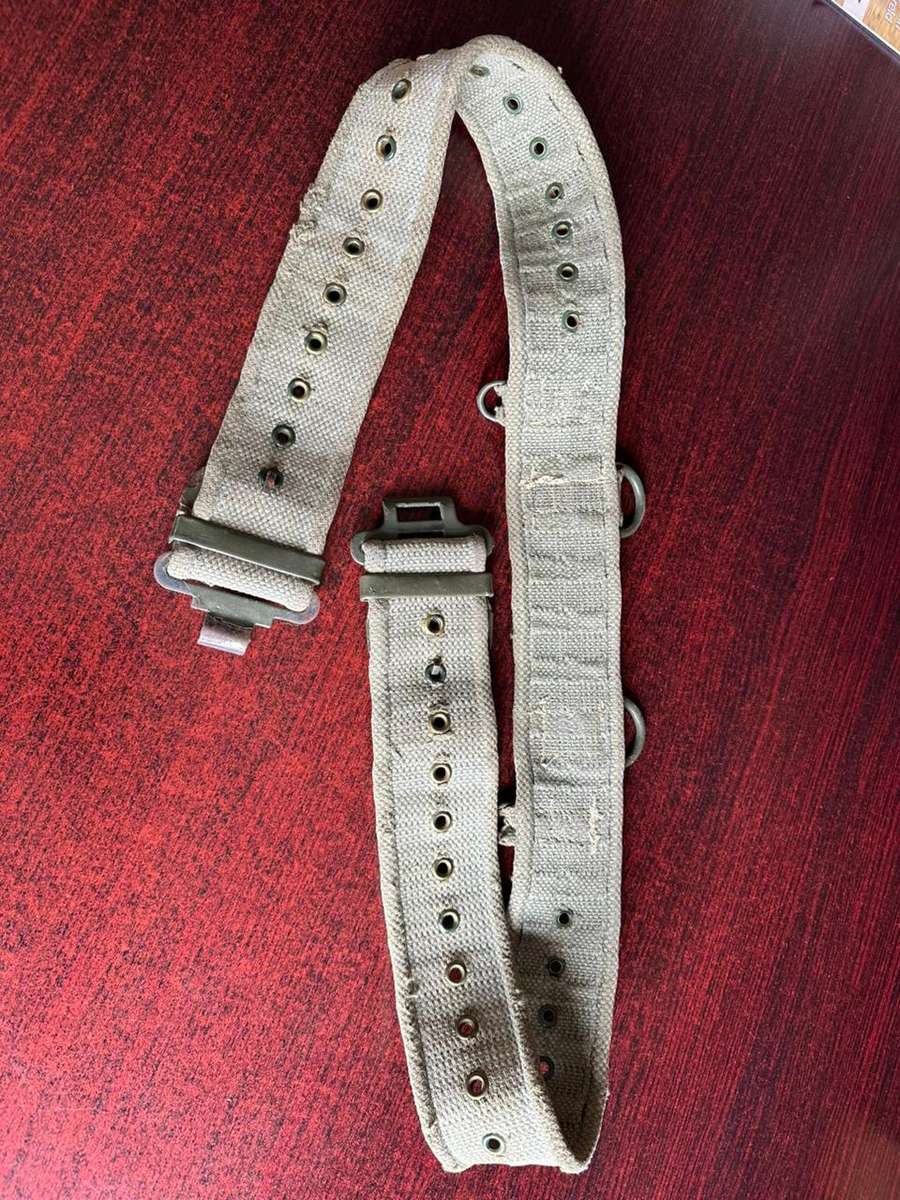 Rhodesian pattern 62 webbing belt. Extended length 107cm.