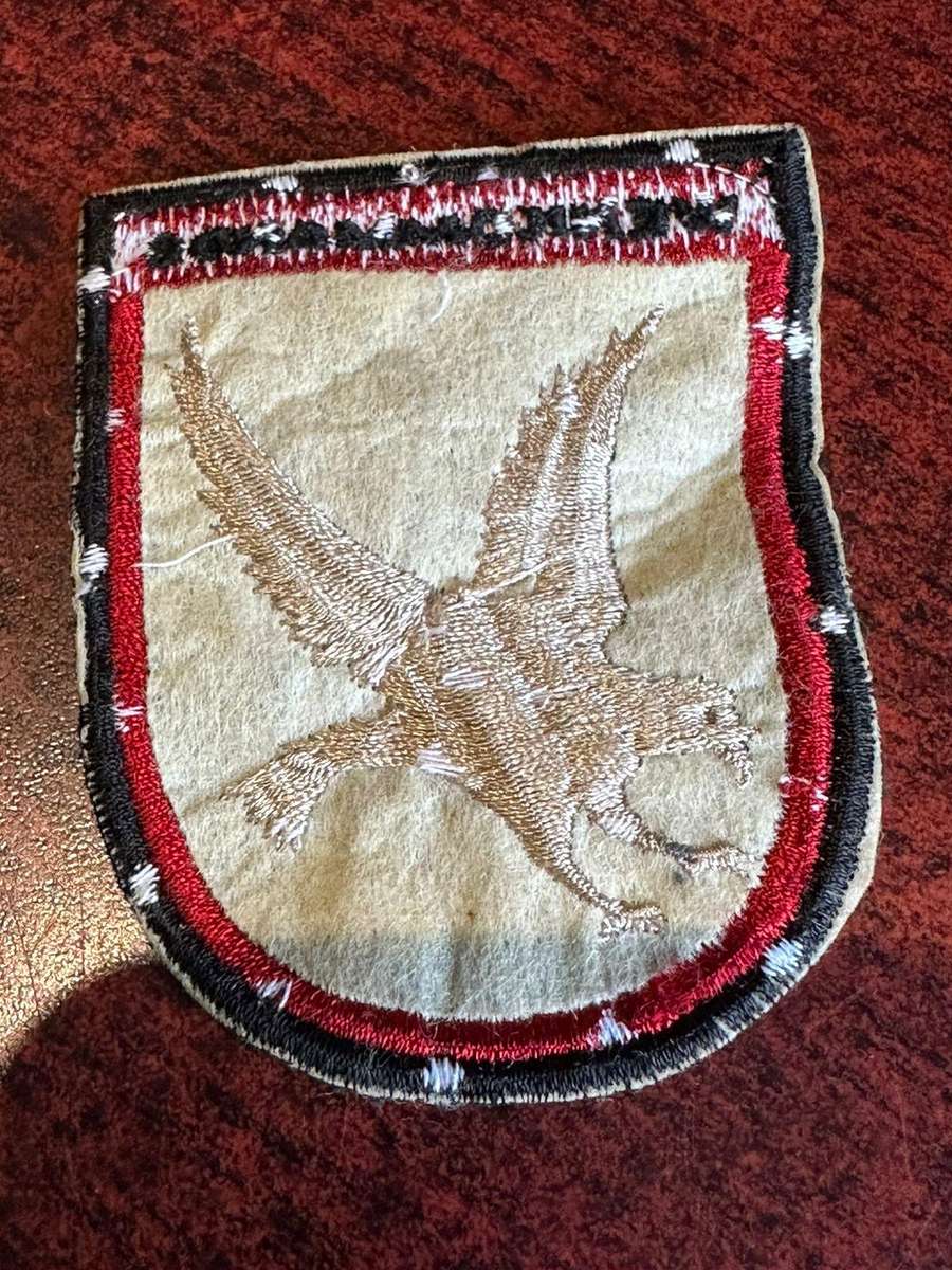 Original AWB wenkommando shoulder badge. Embroidered.