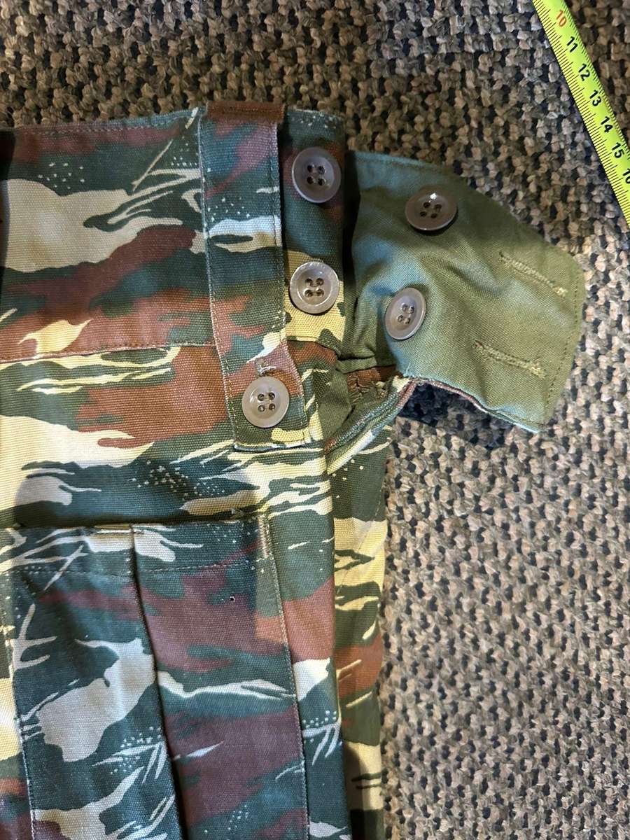 Koevoet camo trousers. Please look at pics for size, pipe length 68 cm. Very good condition with no