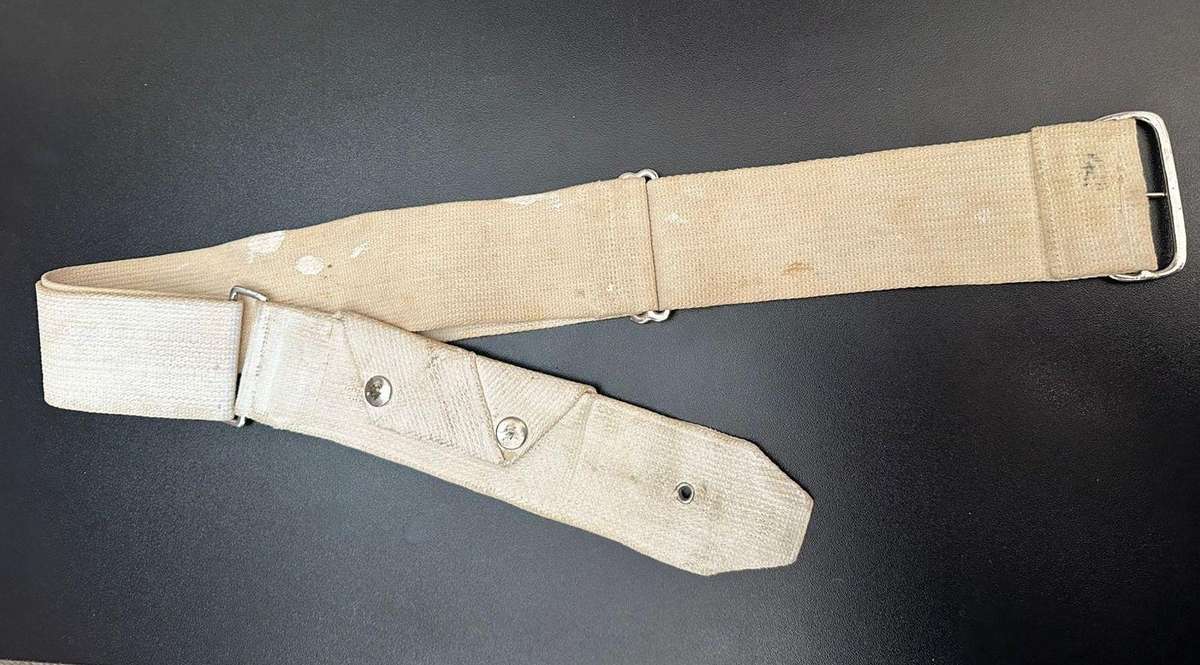 SA Navy cadet belt. Scarce. Extended length 85 cm.