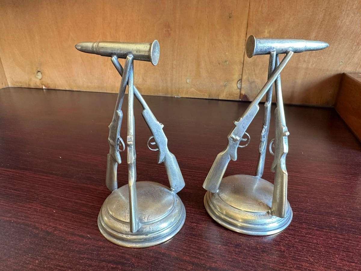 Boer War set of .303 shooting awards. Height 12cm. Diameter at the base 6,8 cm