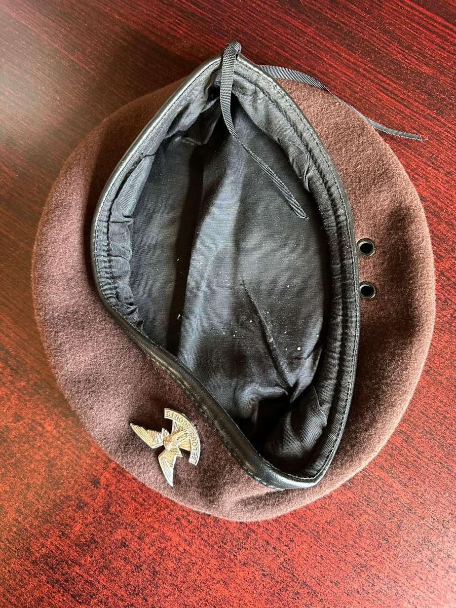 Rhodesian Selous Scouts Beret with Badge - Guaranteed Original