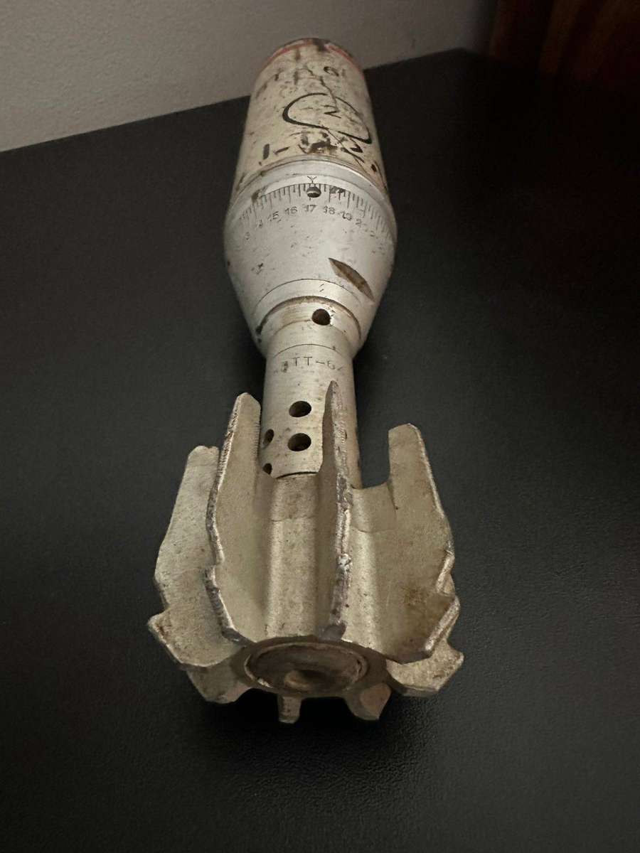 60 mm. illumination grenade. Height 32cm. Deactivated.