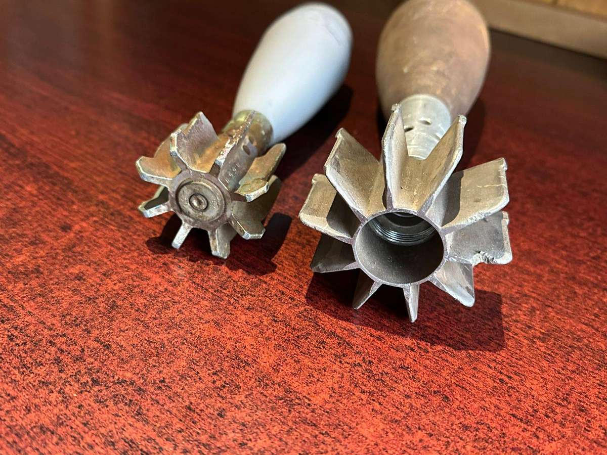 2x Deactivated mortars. Sold together. Measures 27,5cm and 34 cm.