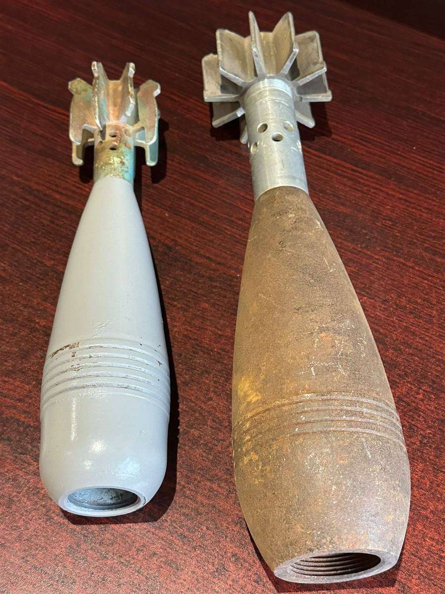 2x Deactivated mortars. Sold together. Measures 27,5cm and 34 cm.