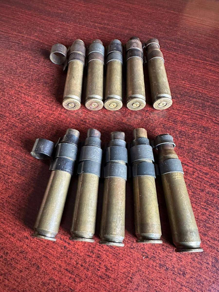 Border war period 12,7 R1.M1 machine gun belt pieces. Sold together.