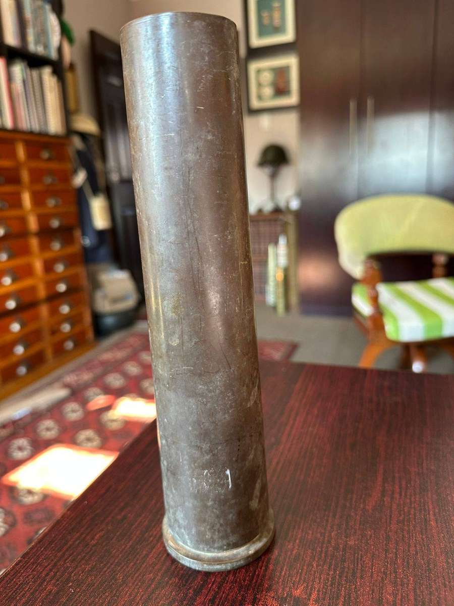 40mm MK4 anti-aircraft shell. Height 24cm.