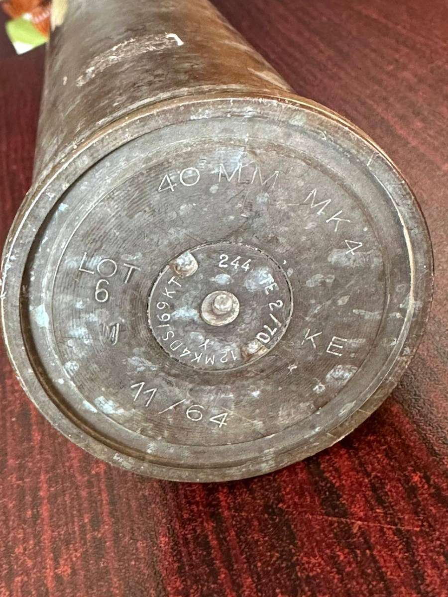 40mm MK4 anti-aircraft shell. Height 24cm.