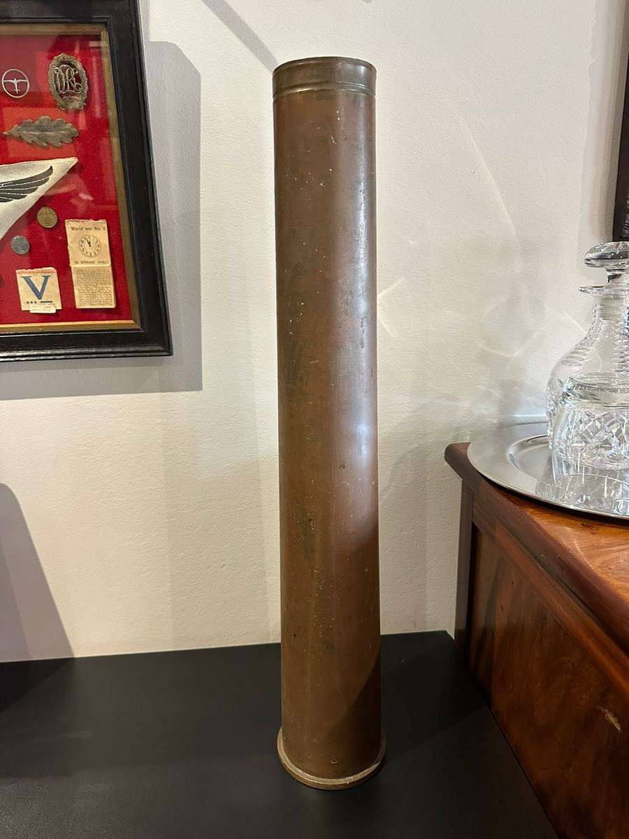 Border war period 76/62mm. artillery case, dated 1993. Overall length 63,5cm. Diameter top 80mm. Bot