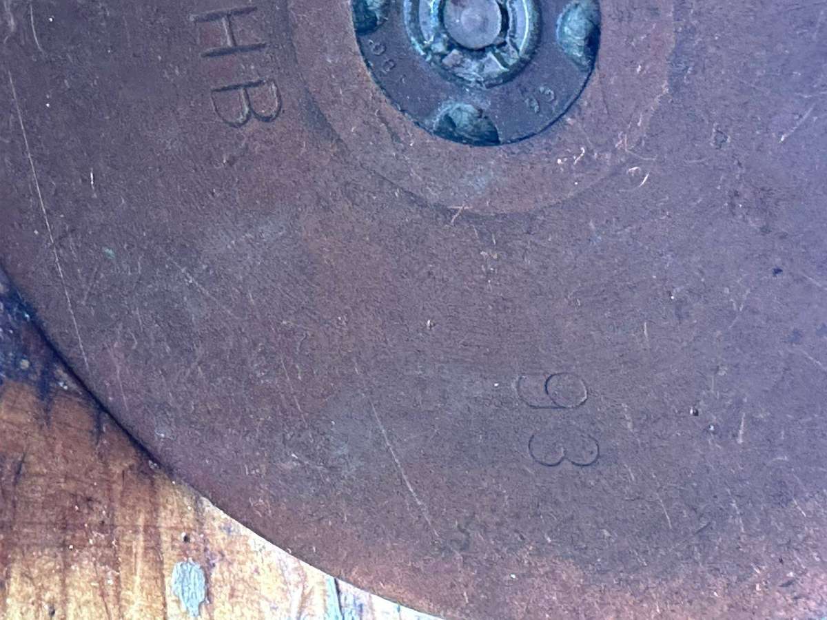 Border war period 76/62mm. artillery case, dated 1993. Overall length 63,5cm. Diameter top 80mm. Bot