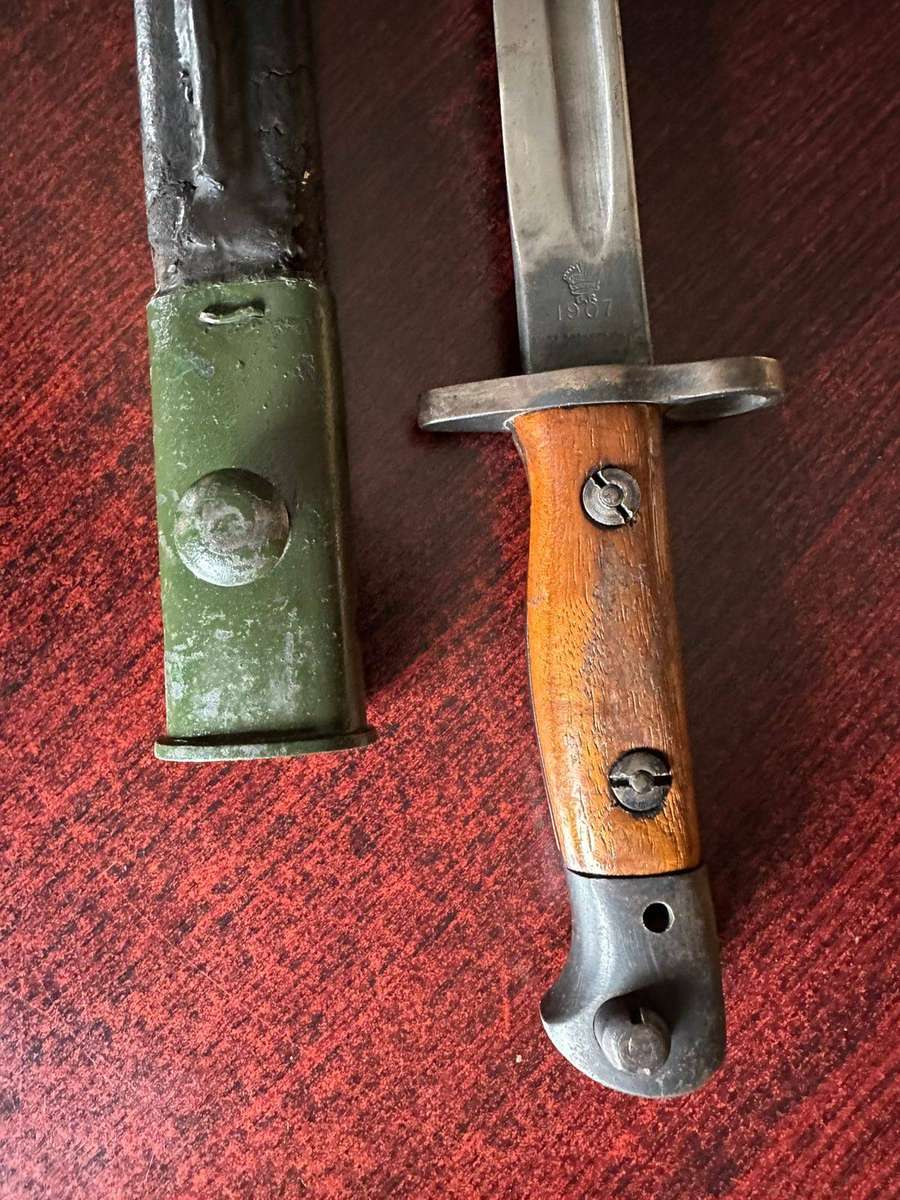 1907 Bayonet by Wilkinson with scabbard. Scabbard not in a good condition.
