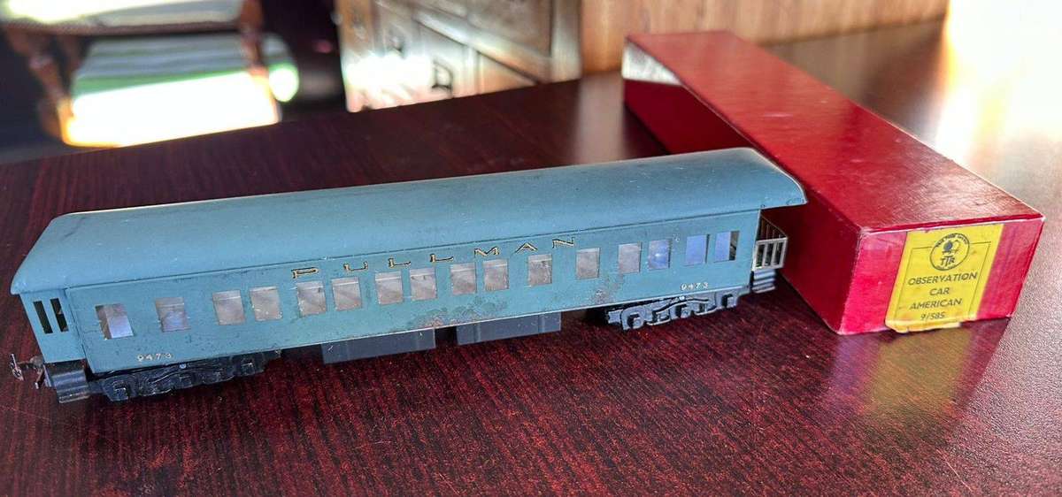 HO scale Pullman passenger car. Boxed. Total length 235mm.