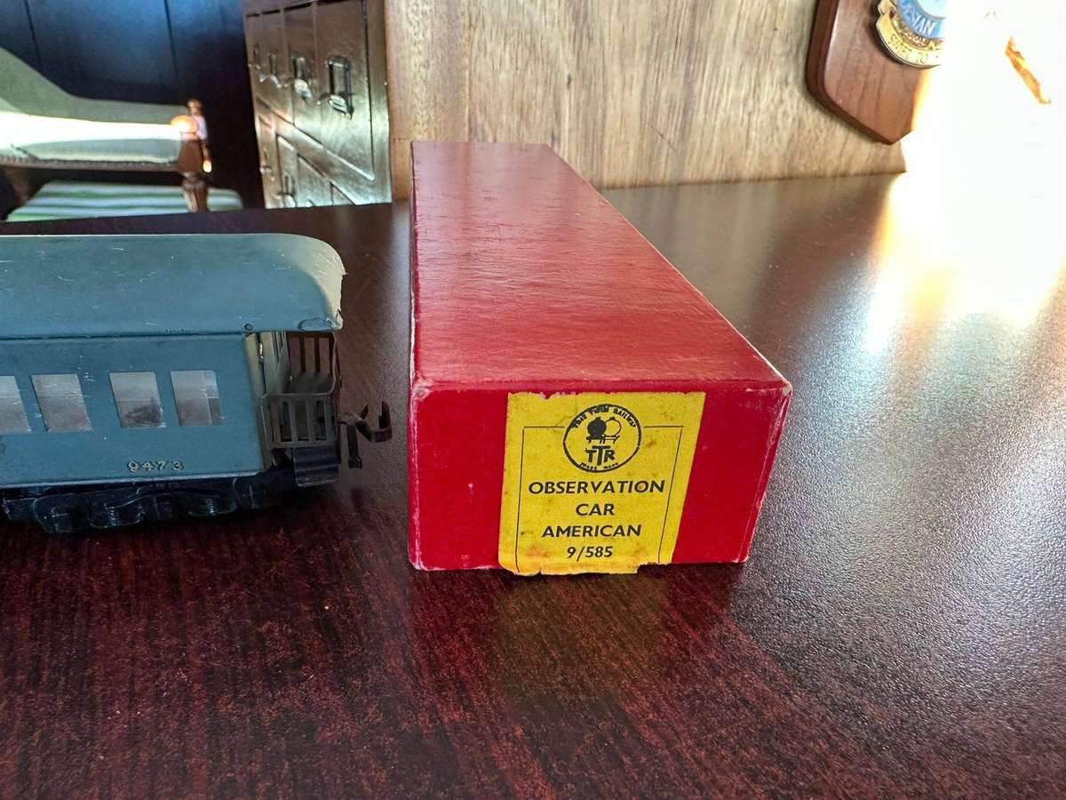 HO scale Pullman passenger car. Boxed. Total length 235mm.