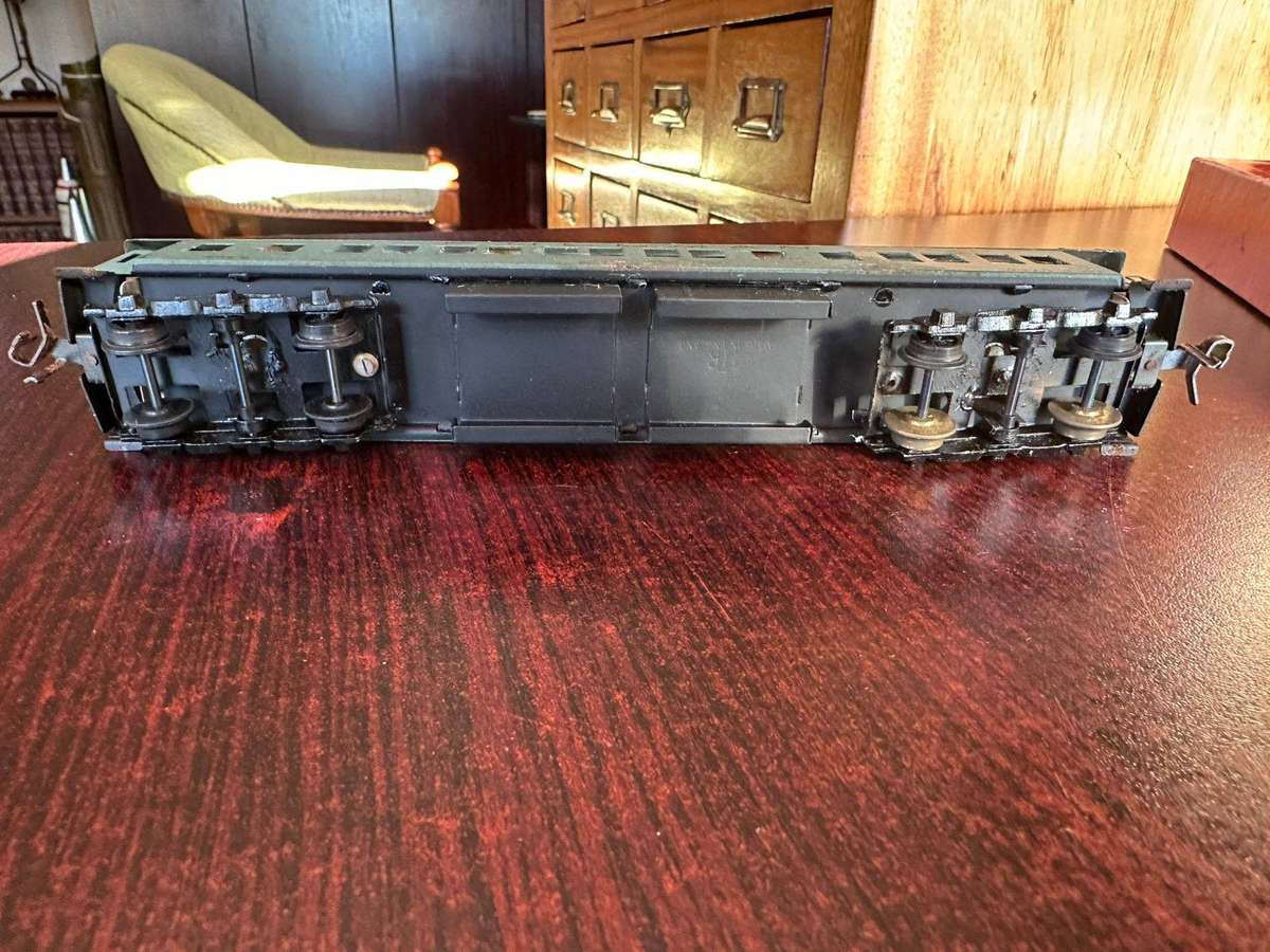 HO scale Pullman passenger car. Boxed. Total length 235mm.