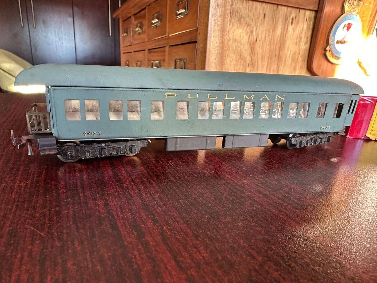 HO scale Pullman passenger car. Boxed. Total length 235mm.