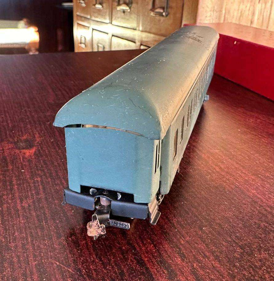 HO scale Pullman passenbger car. Boxed. Totall length 235 mm.