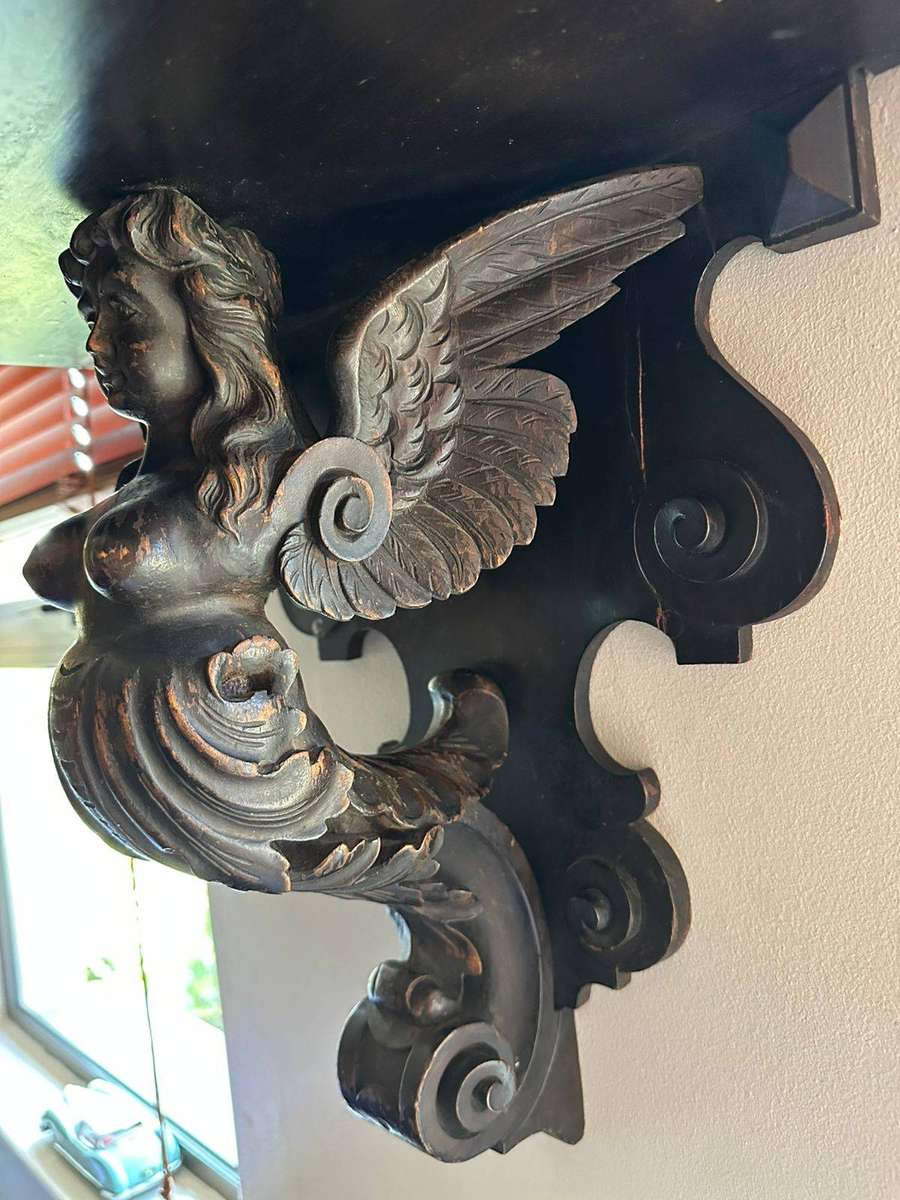 Antique wall mounted shelve. Circa 1800's. Square top measures 45,5x28,5cm. Top to bottom 40 cm.