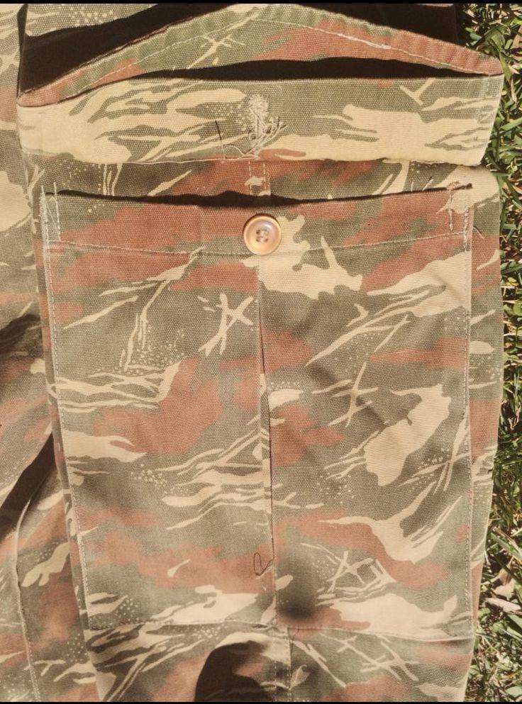 Koevoet camo trousers. Pants marked 2. Size 32 with pipe length 77cm ( crotch to end of pipe) Some b
