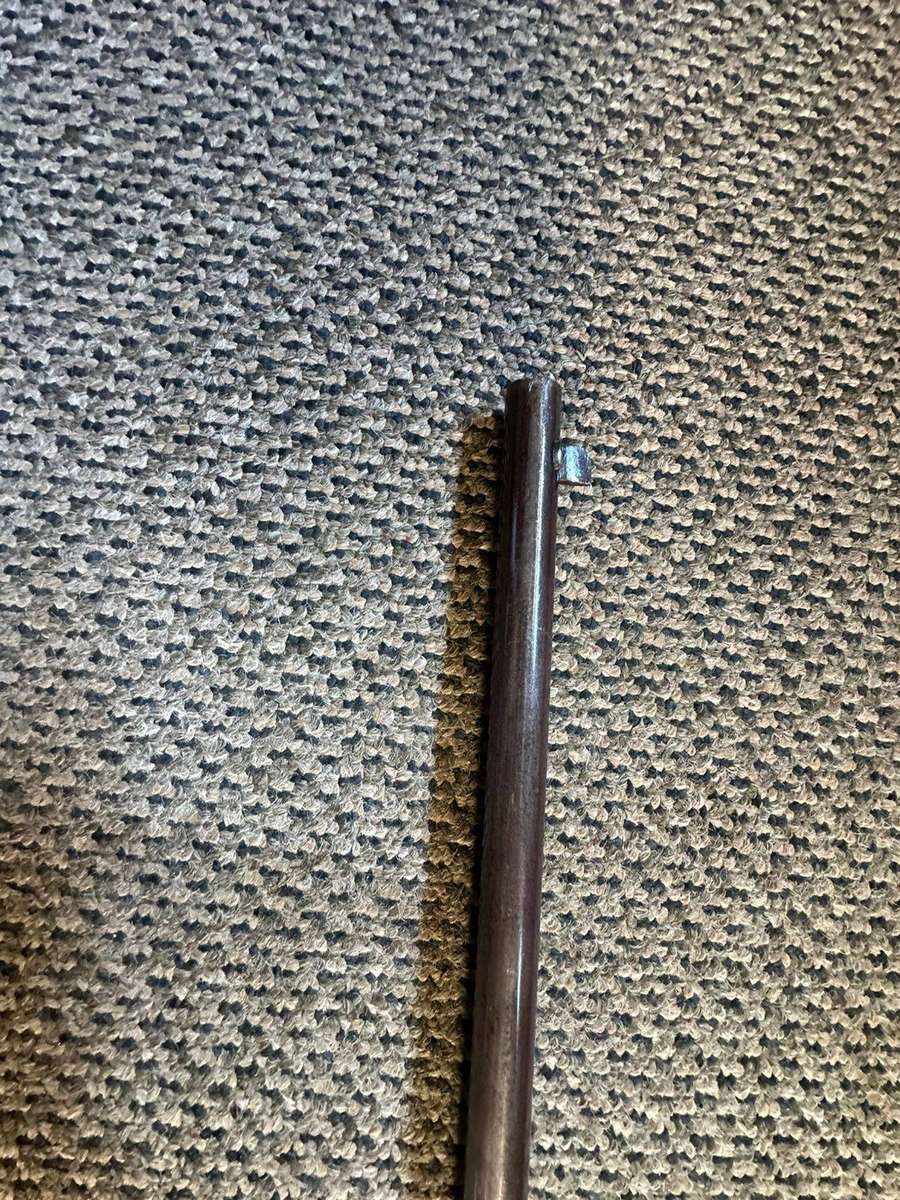 Gecado model 25 air rifle,made in Germany. Complete and good working condition. Total length 97cm.