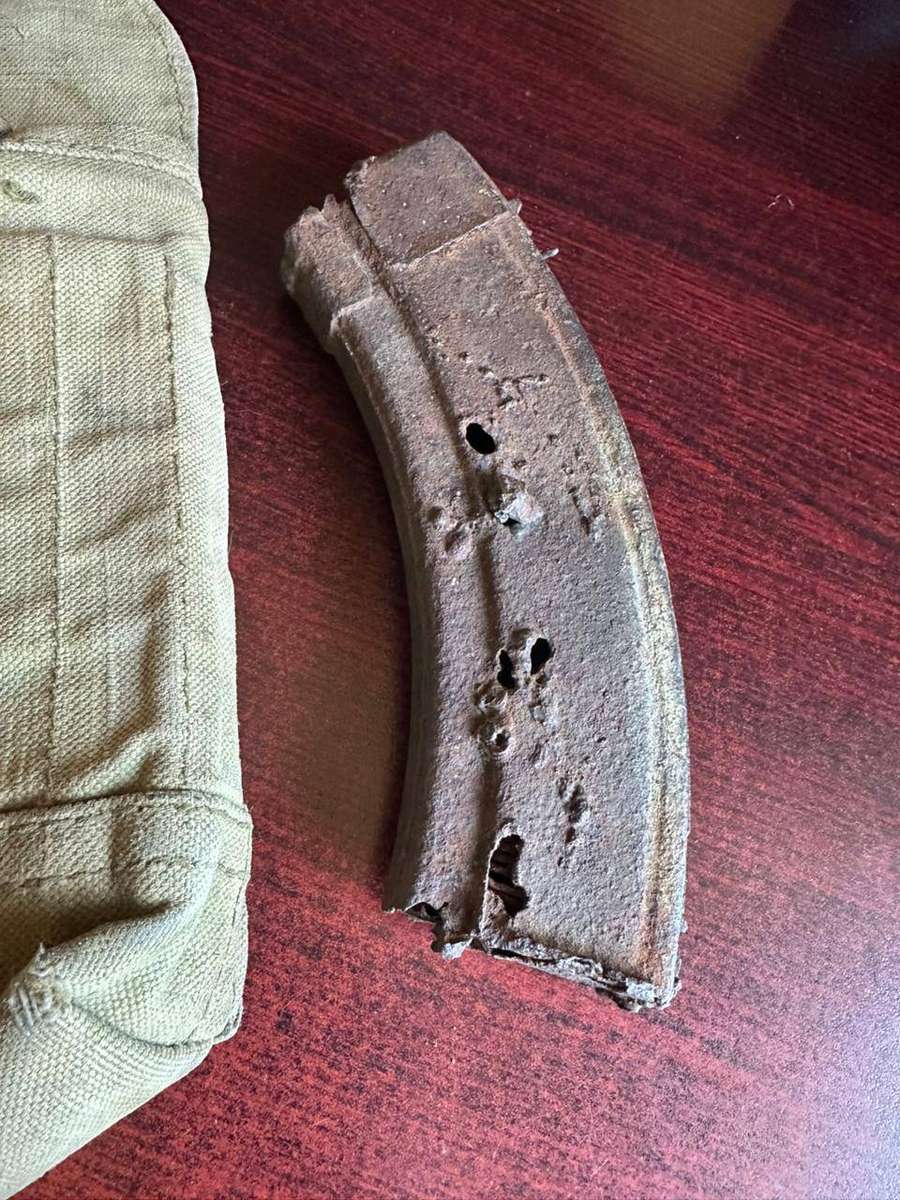 Bulgarian rifle magazine pouch with one pick up magazine. Border war.