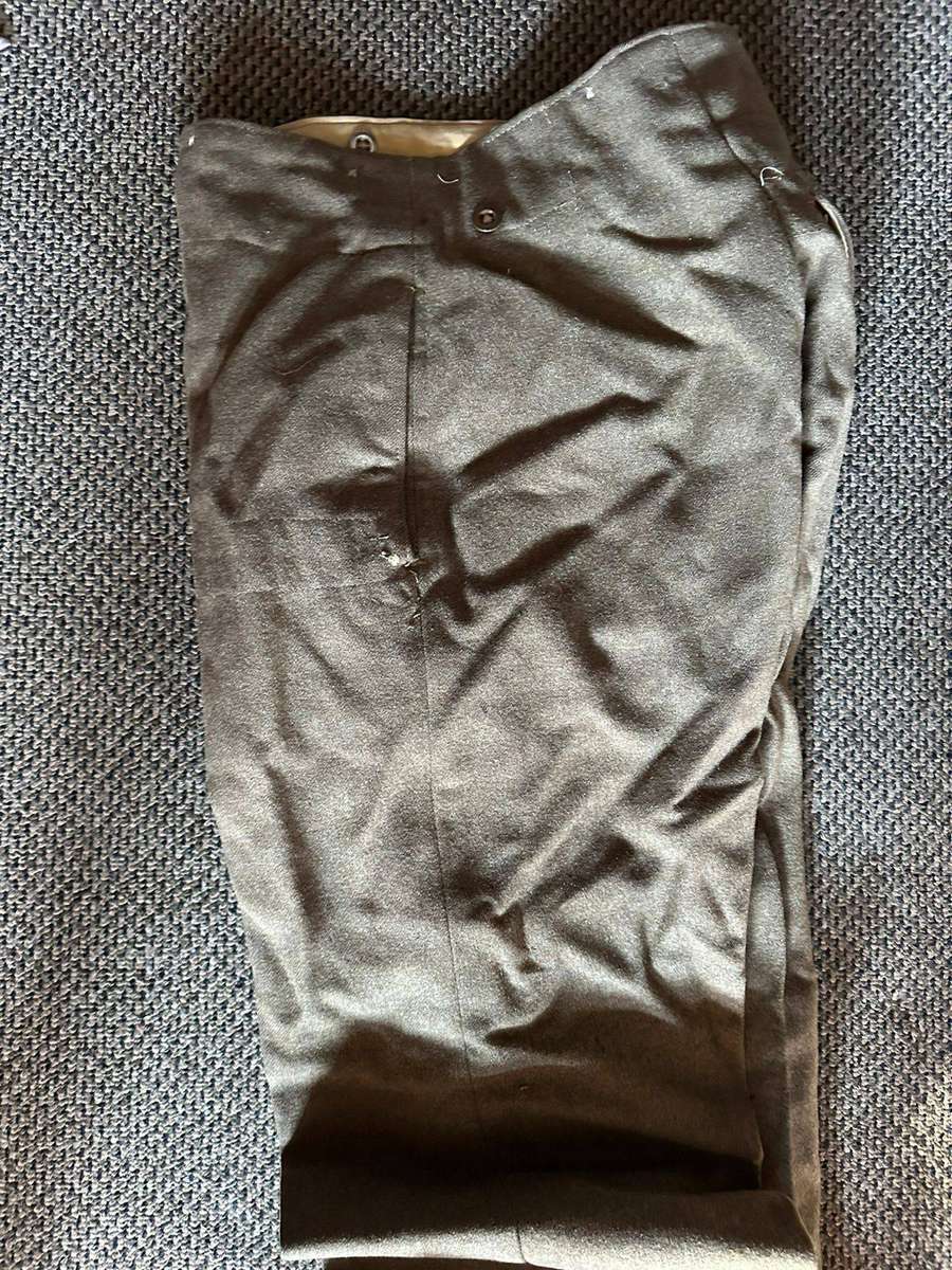 WW2 Battle dress and pants. Labelled. Please look at pictures for size. Waist on pants 33cm. Pipe le