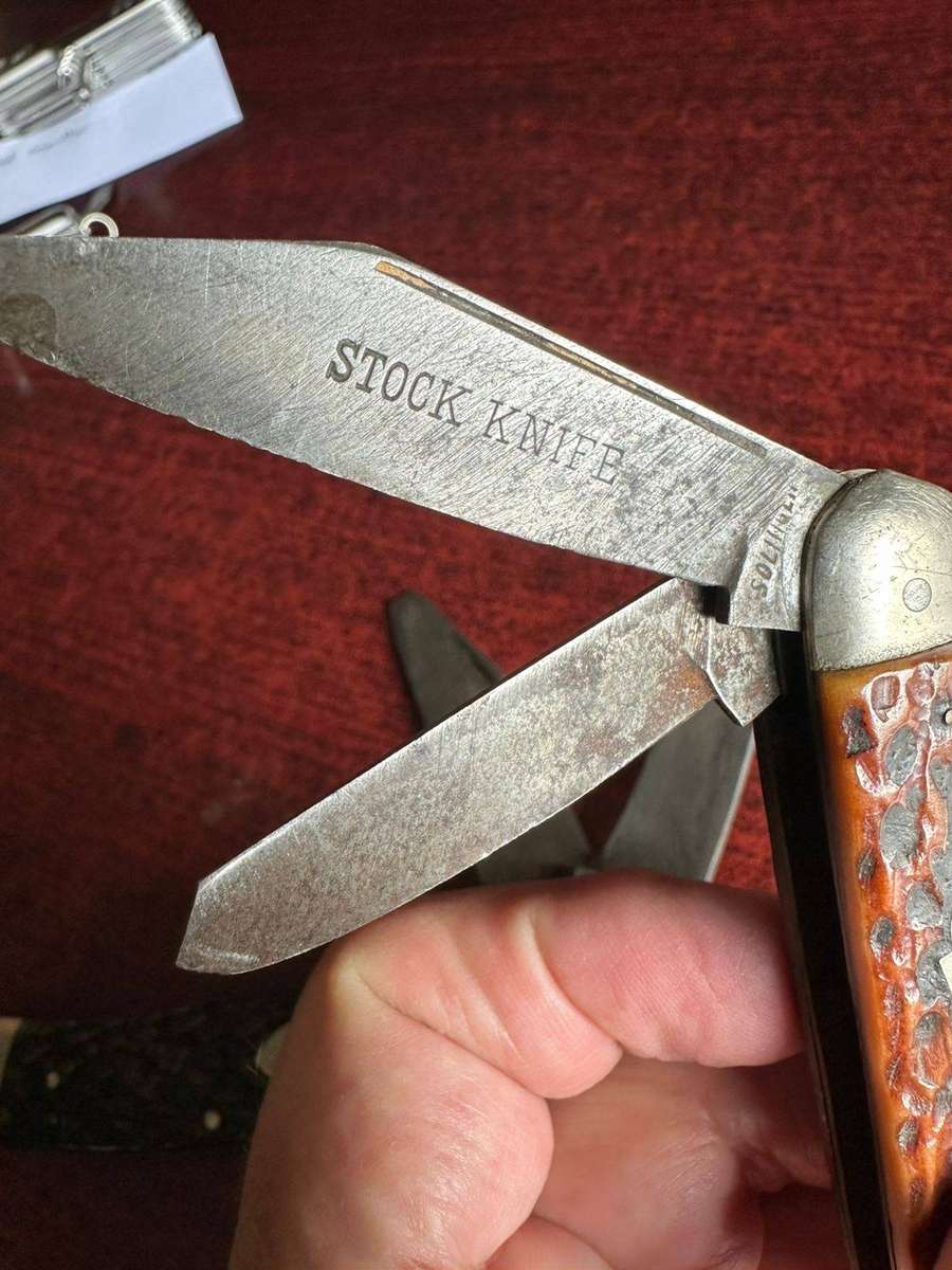 Combination of 2 knives. Sold together. Please look at pictures for more info. Total length 18,5 and