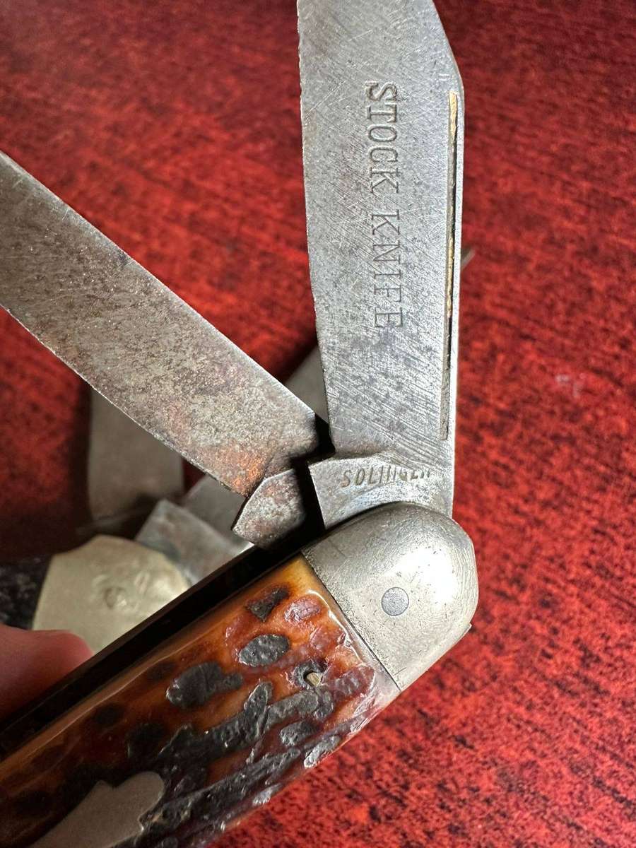 Combination of 2 knives. Sold together. Please look at pictures for more info. Total length 18,5 and