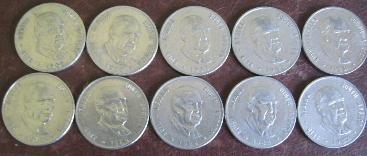 10 South African 1982 R1 Coins