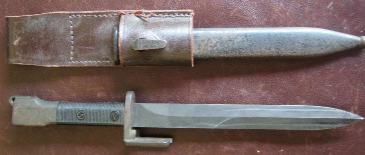 SAP FN | FAL Bayonet with Steel Scabbard & Leather Frog