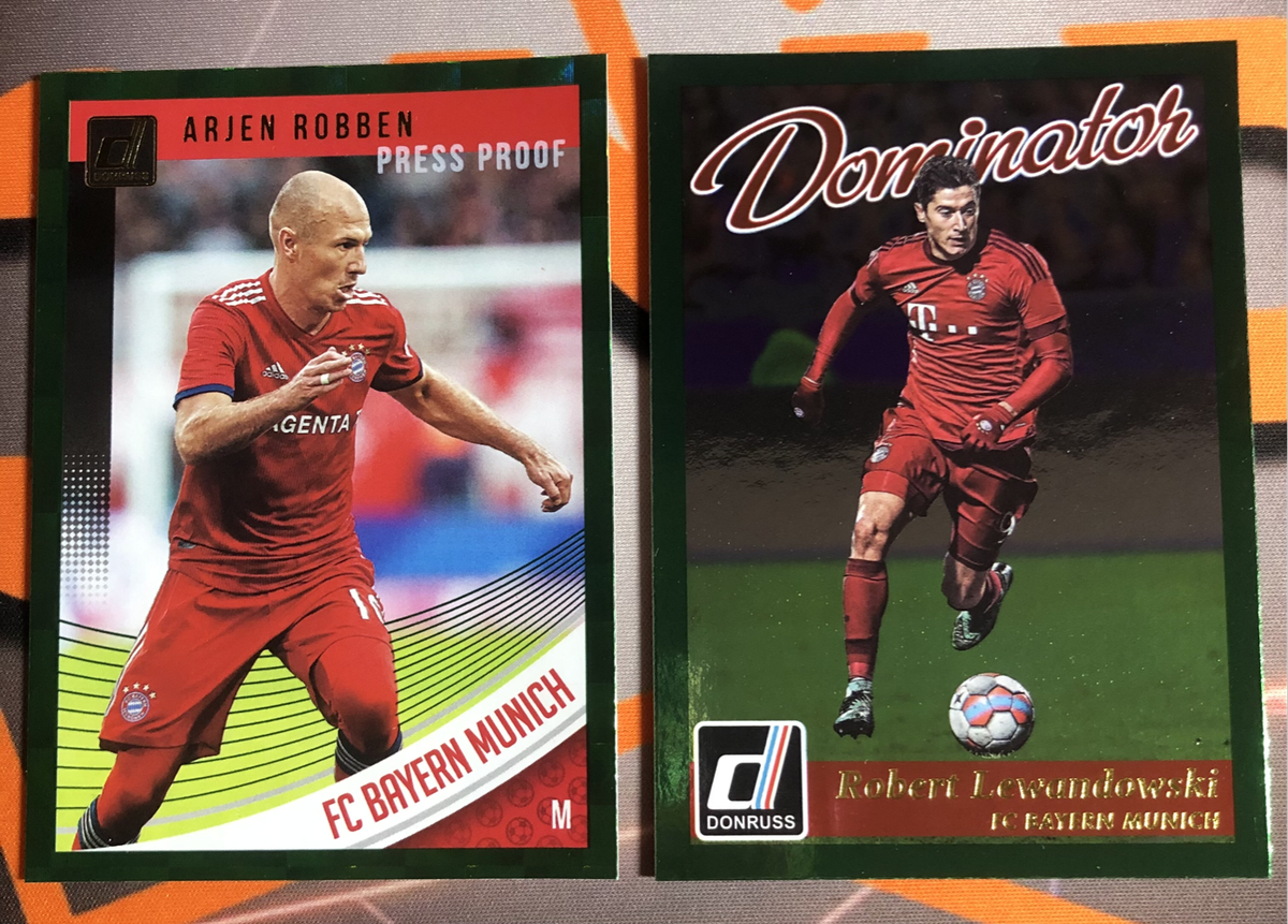Robben & Lewandowski SUPER RARE Green BUNDLE of TWO 2016 soccer trading cards