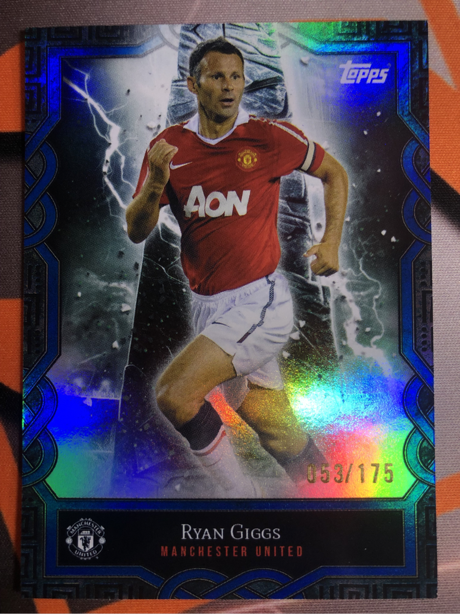Ryan Giggs NUMBERED out of 175 BLUE Lightning Insert Man United 2025 Soccer trading card