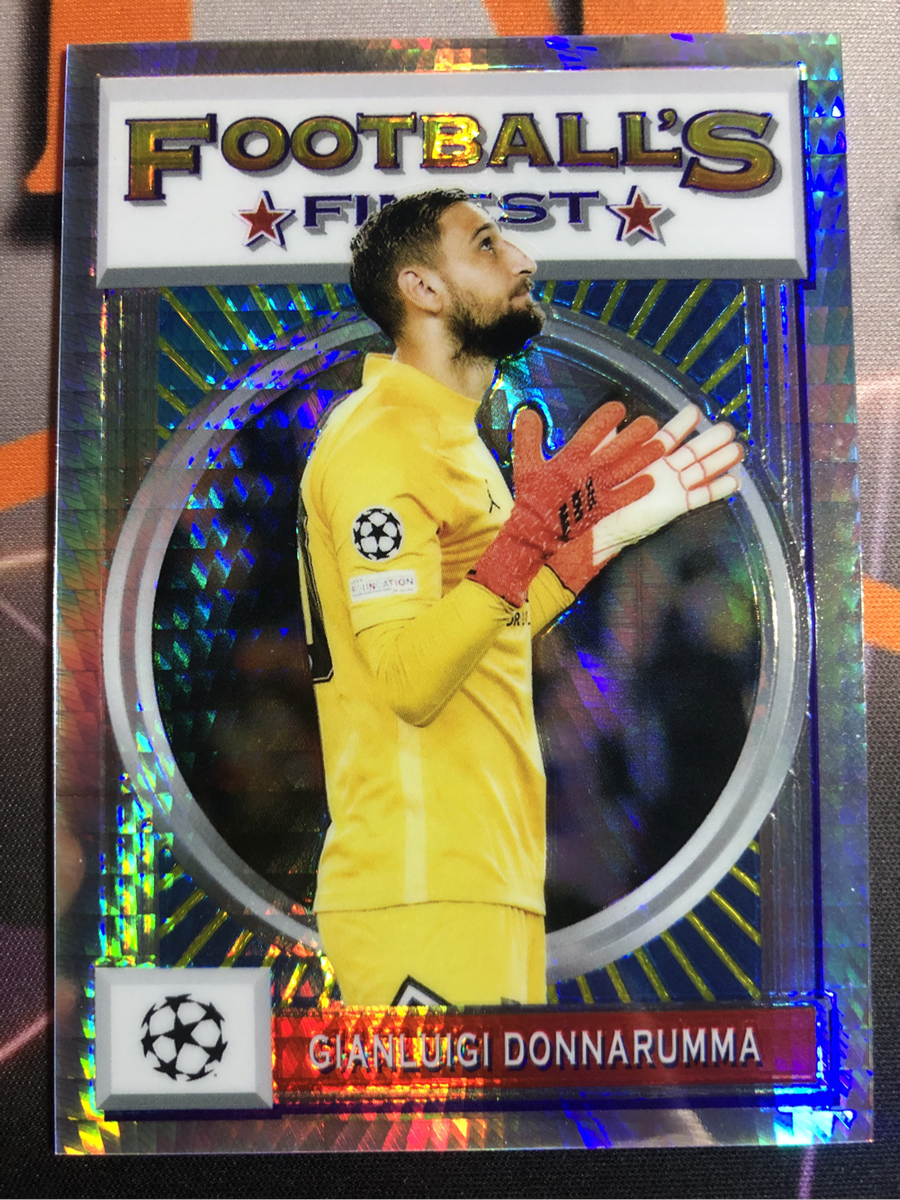 Gianluigi Donnarumma Rare NUMBERED out of 32 Topps 2022 soccer trading card